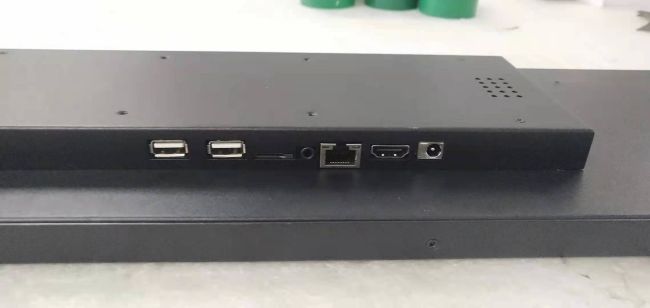 stretched display.jpg